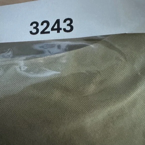 Gap Clean Cut Khaki Chinos Mens 32x30 Tan Cotton Straight Leg Pants - Picture 10 of 10